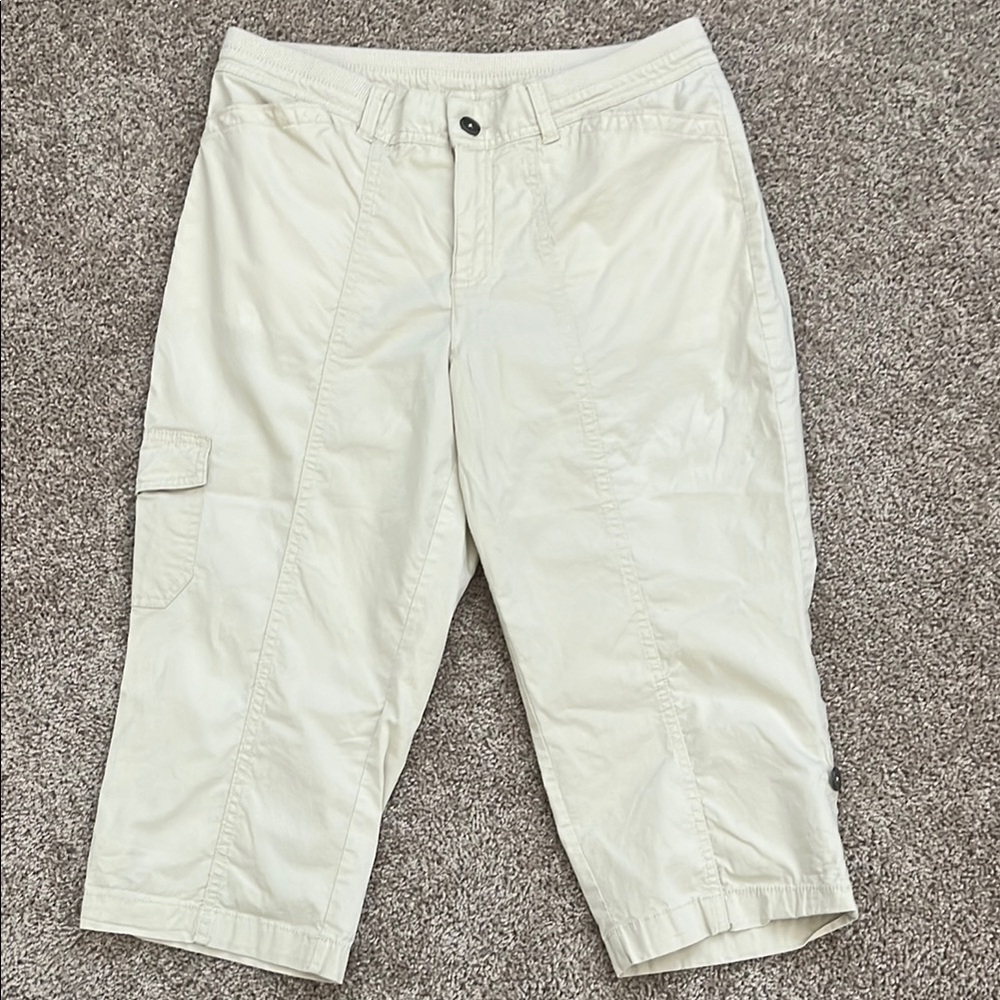 Cream Cargo Capris NWOT